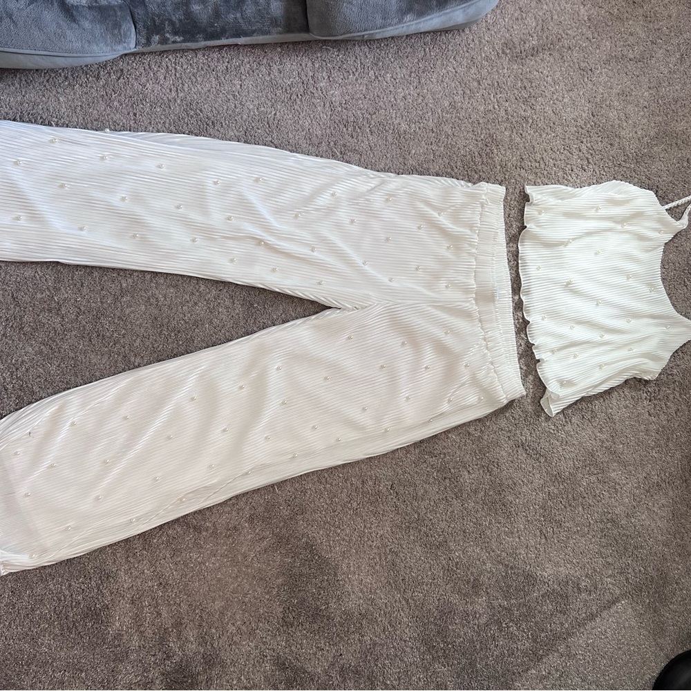 White pearl two piece pajamas set